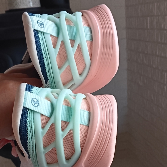 Kizik Athens Sneakers Sz 10W - Picture 10 of 10